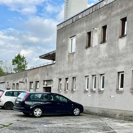 Ferienwohnung Monstera I Kolín Exterior foto