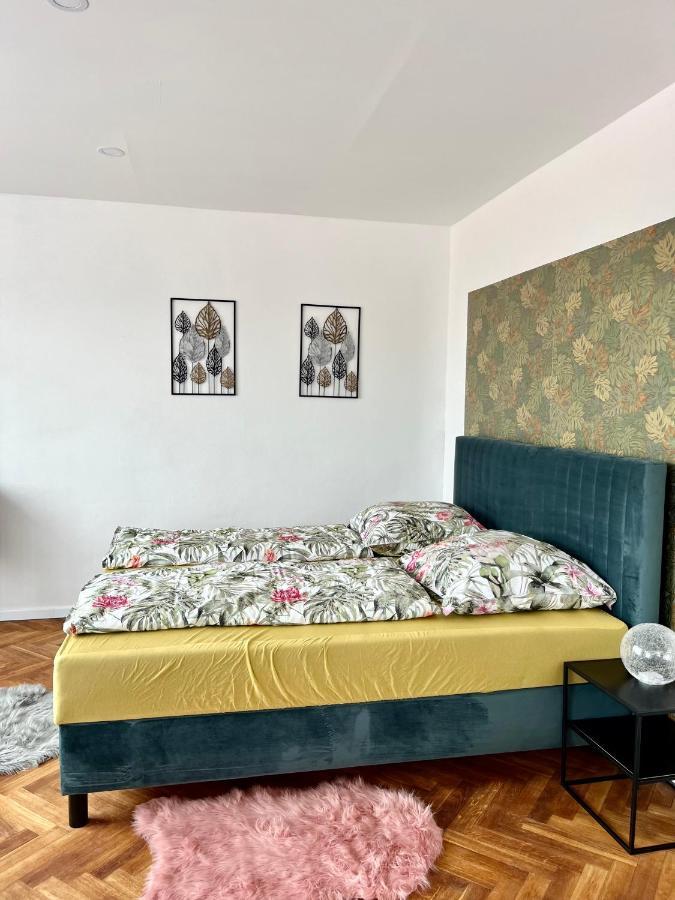 Ferienwohnung Monstera I Kolín Exterior foto