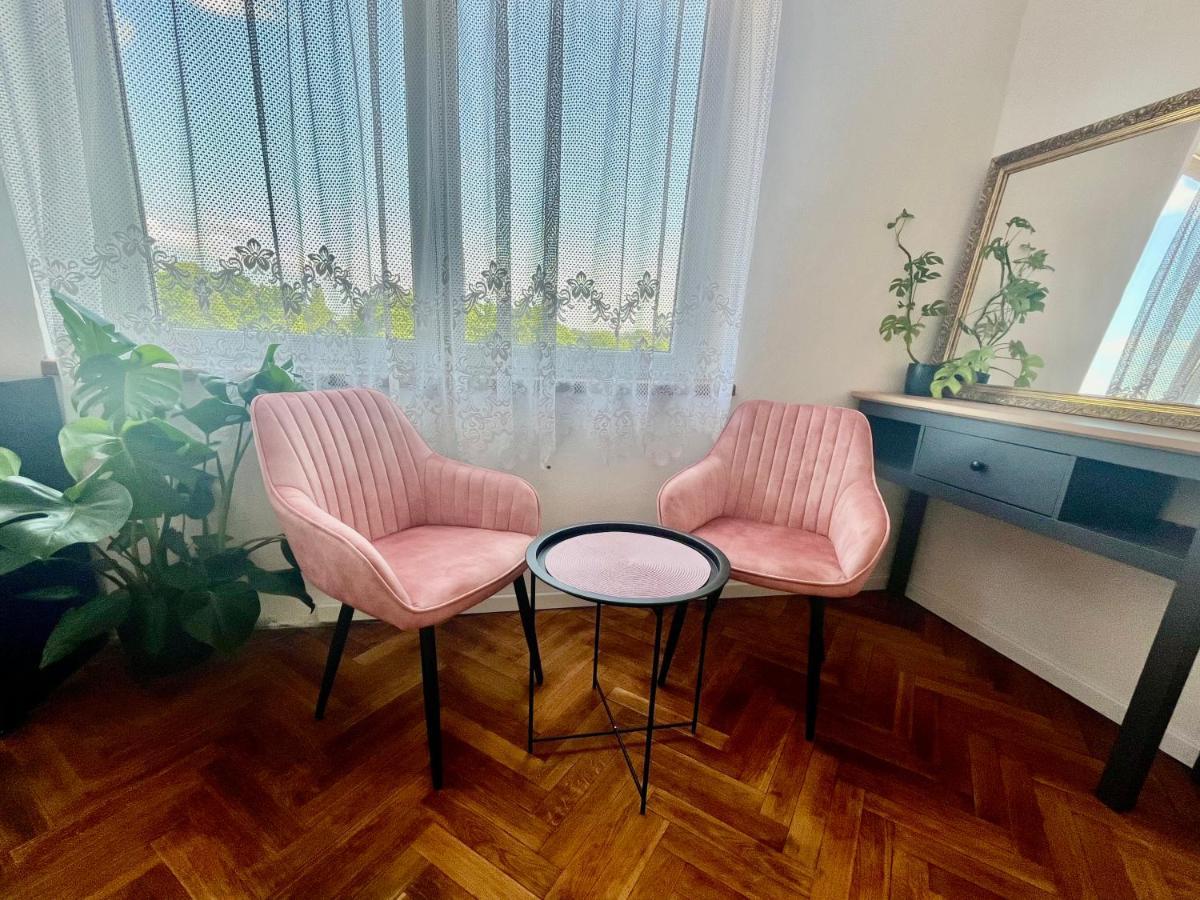 Ferienwohnung Monstera I Kolín Exterior foto